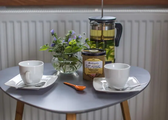 Apikraina مزرعة للإقامة *