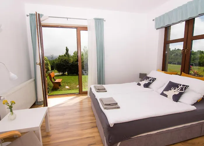 مزرعة للإقامة Apikraina Dziwiszow